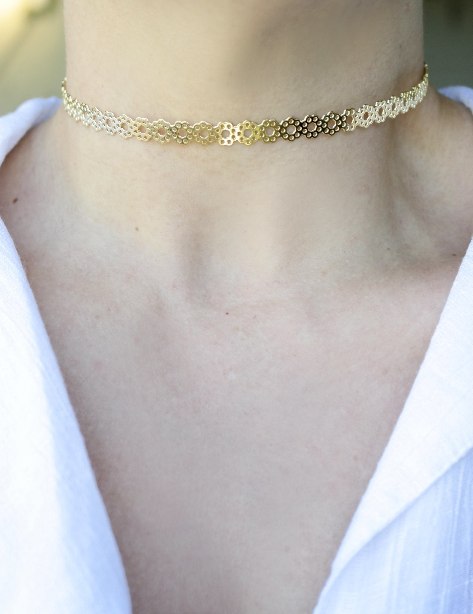 18K Gold Layer Flor Detail Choker - Donna Italiana ®