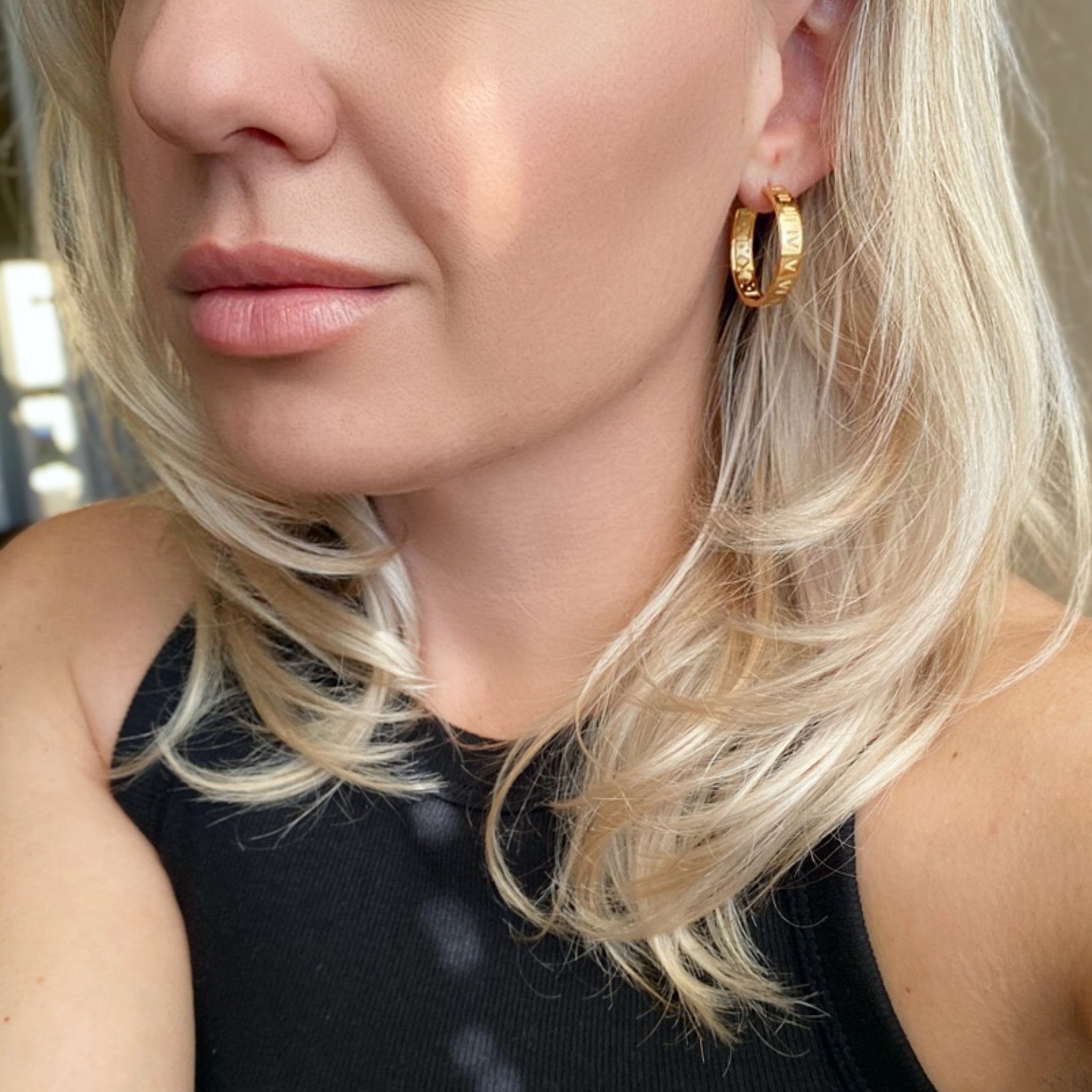 Roman Numerals C Hoop - Donna Italiana ®