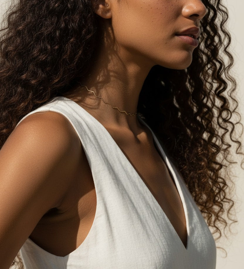 zig zag choker on model, geometric gold choker necklace, edgy minimalist choker, gold chevron choker close-up, dainty geometric necklace, layering choker on model, 18k gold filled choker, gold choker collarbone shot