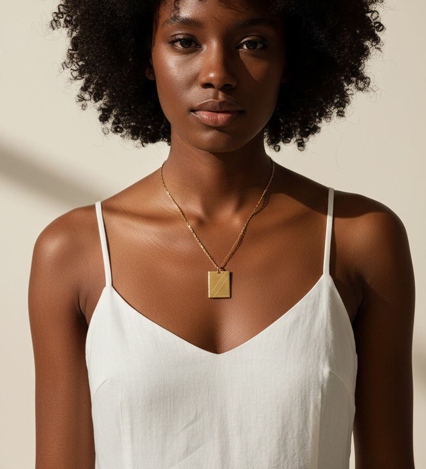 gold dog tag necklace, hammered edge pendant necklace, gold tag necklace, textured gold necklace, rope chain necklace, minimalist gold jewelry, layering necklace, artisanal gold pendant