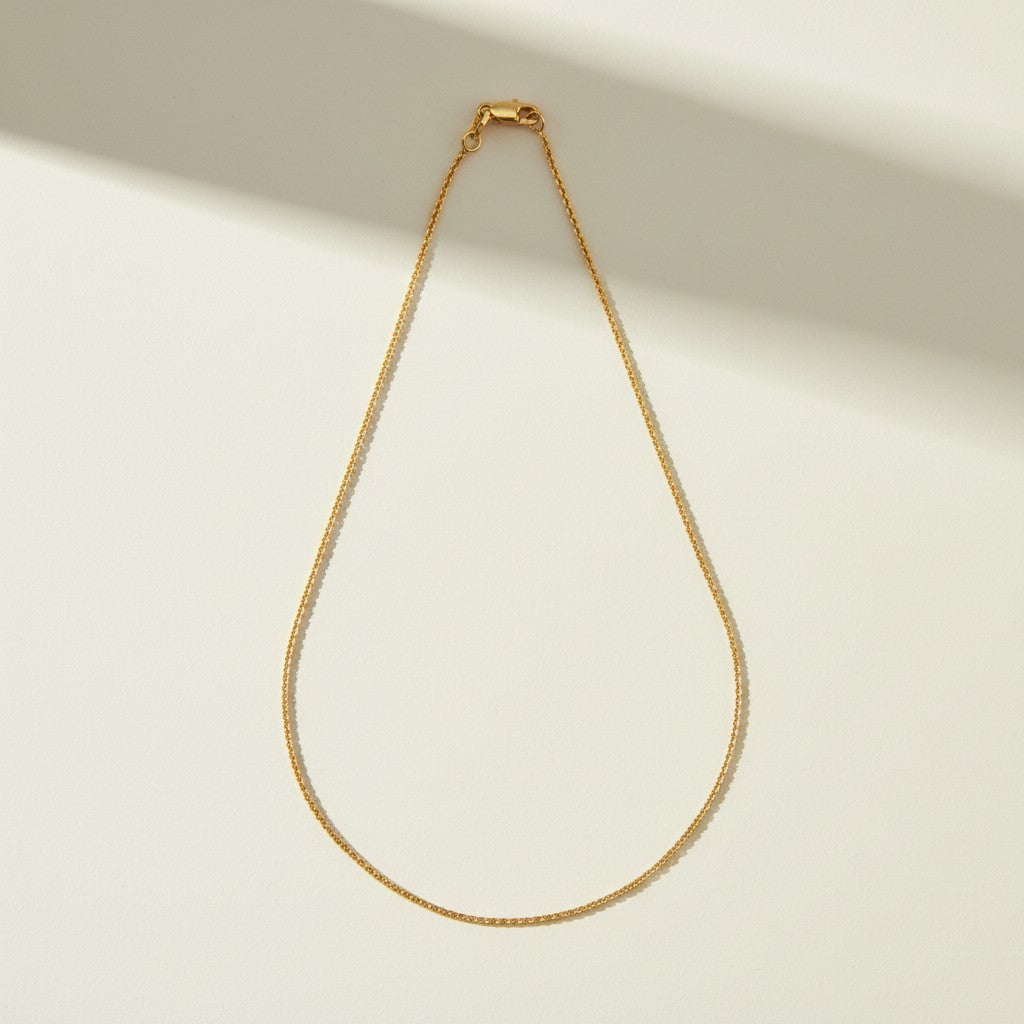rolo chain necklace layered, gold rolo chain lifestyle, layered dainty necklace, thin gold chain necklace, 18k gold rolo chain, cascading gold necklace, stacked rolo necklace, gold chain on model