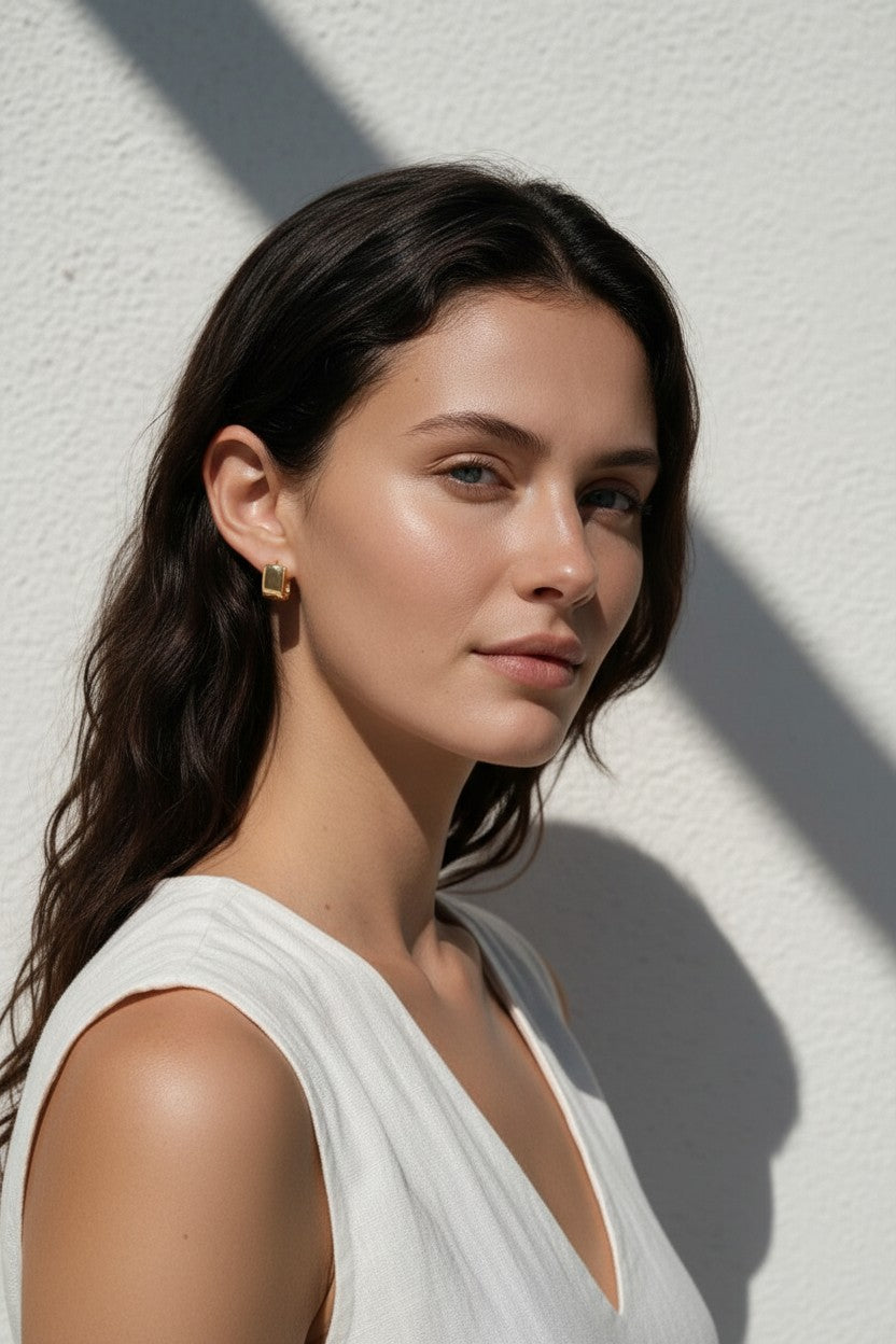 square huggie earrings, chunky gold huggie hoops, geometric hoop earrings, boxy gold hoops, small gold hoop earrings, polished gold huggies, modern huggie hoop earrings, everyday gold hoops