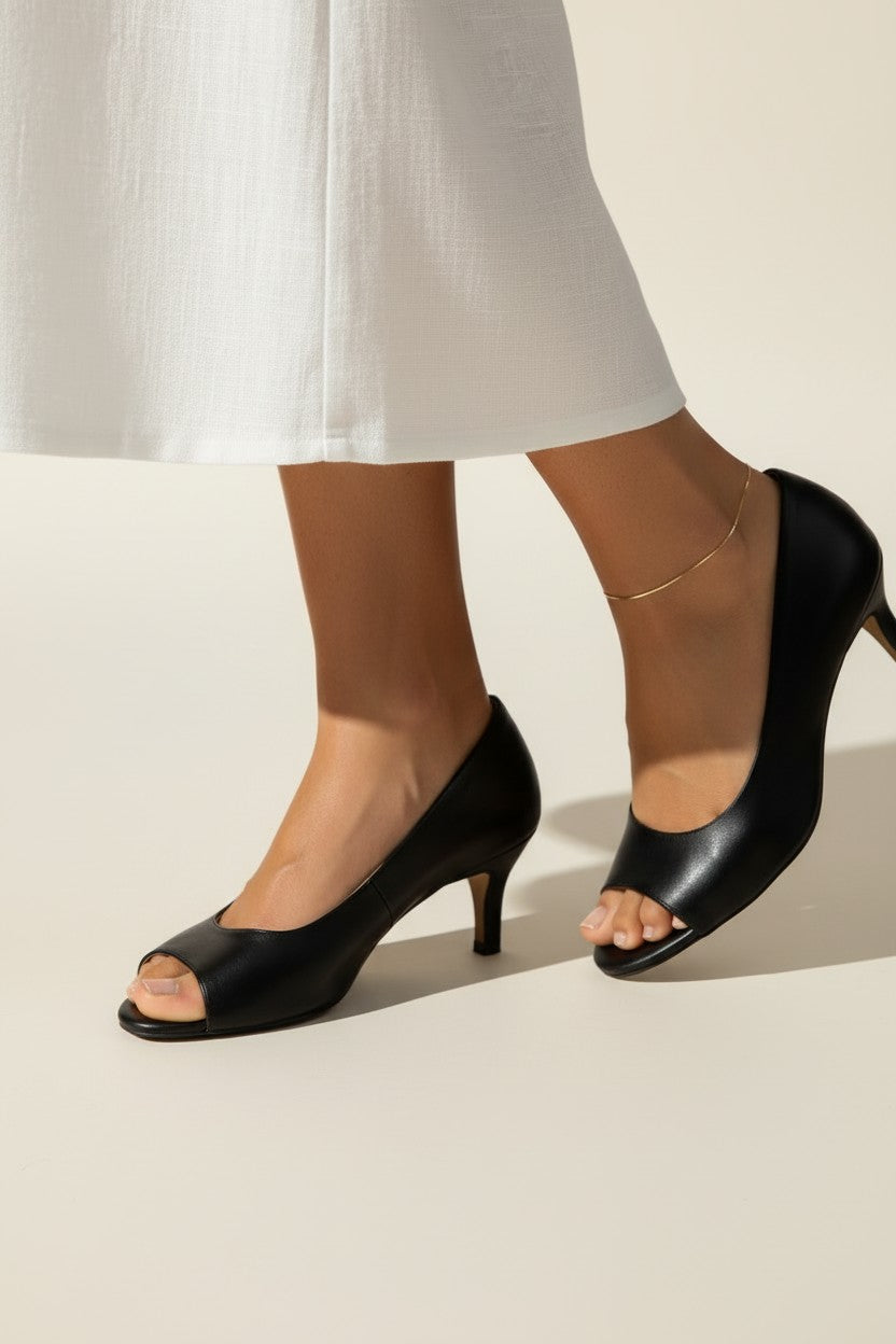 delicate gold anklet, thin gold ankle chain, minimalist anklet, dainty gold anklet, 18k gold anklet, simple ankle chain, everyday gold anklet, gold anklet with heels