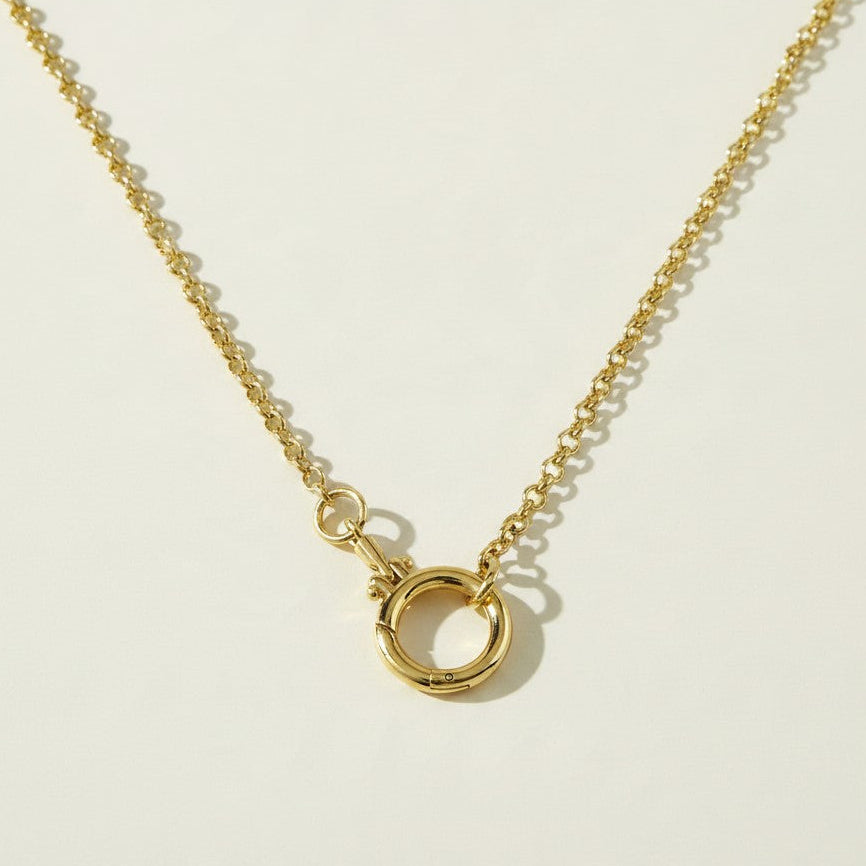 gold rolo chain necklace, round clasp necklace, charm holder necklace, spring ring clasp necklace, build your own charm necklace, interchangeable pendant necklace, gold chain with ring clasp, layering chain necklace, front clasp necklace, modern gold chain, everyday gold necklace, women’s gold chain necklace