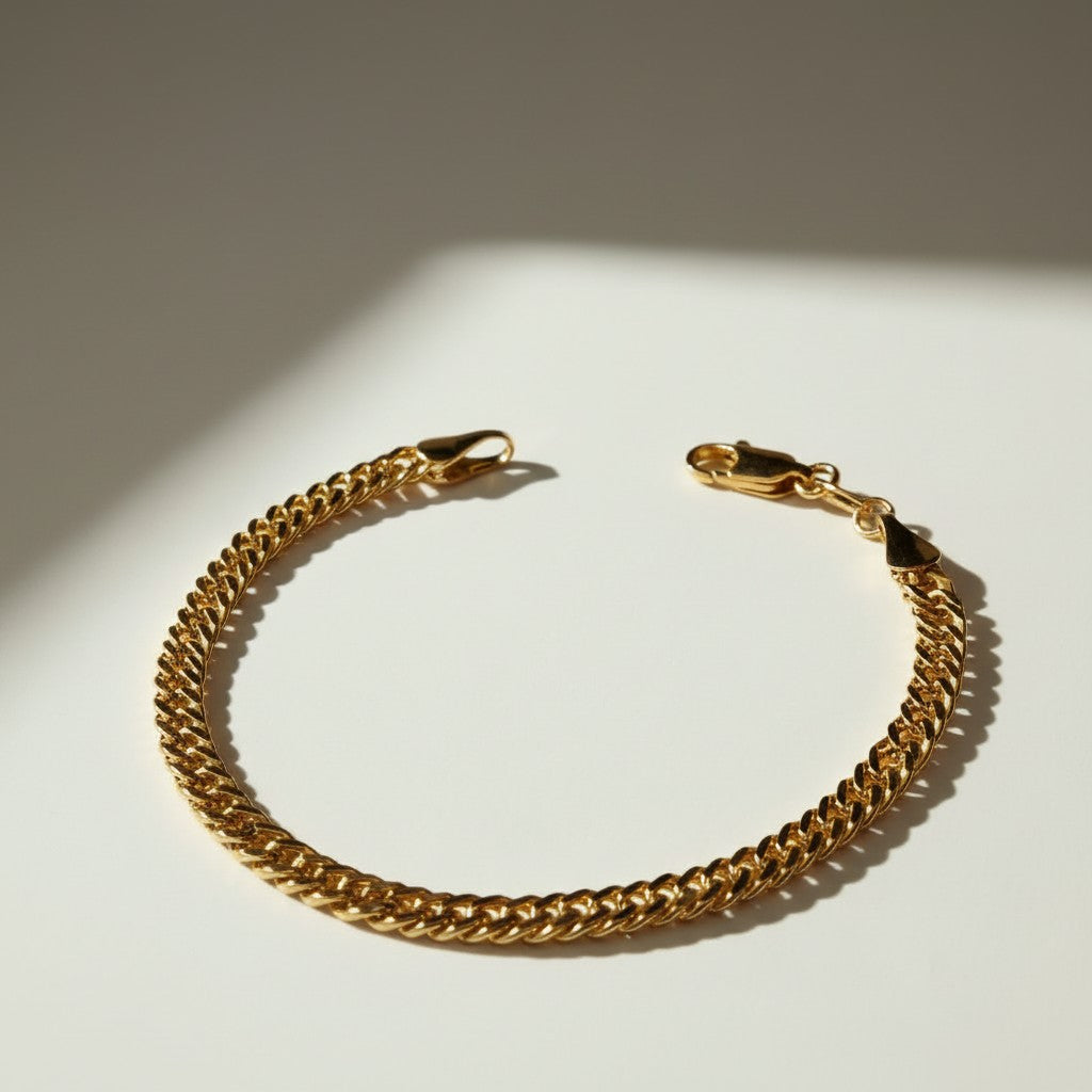 gold curb chain bracelet, curb link bracelet, chunky gold bracelet, everyday gold bracelet, flat link bracelet, statement chain bracelet, classic gold jewelry, layering bracelet