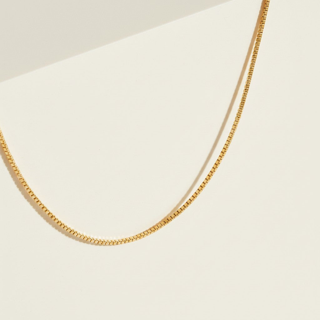 box chain anklet, thin gold anklet, dainty ankle chain, minimalist gold anklet, 18k gold box chain, delicate anklet, adjustable gold anklet, gold anklet clasp detail