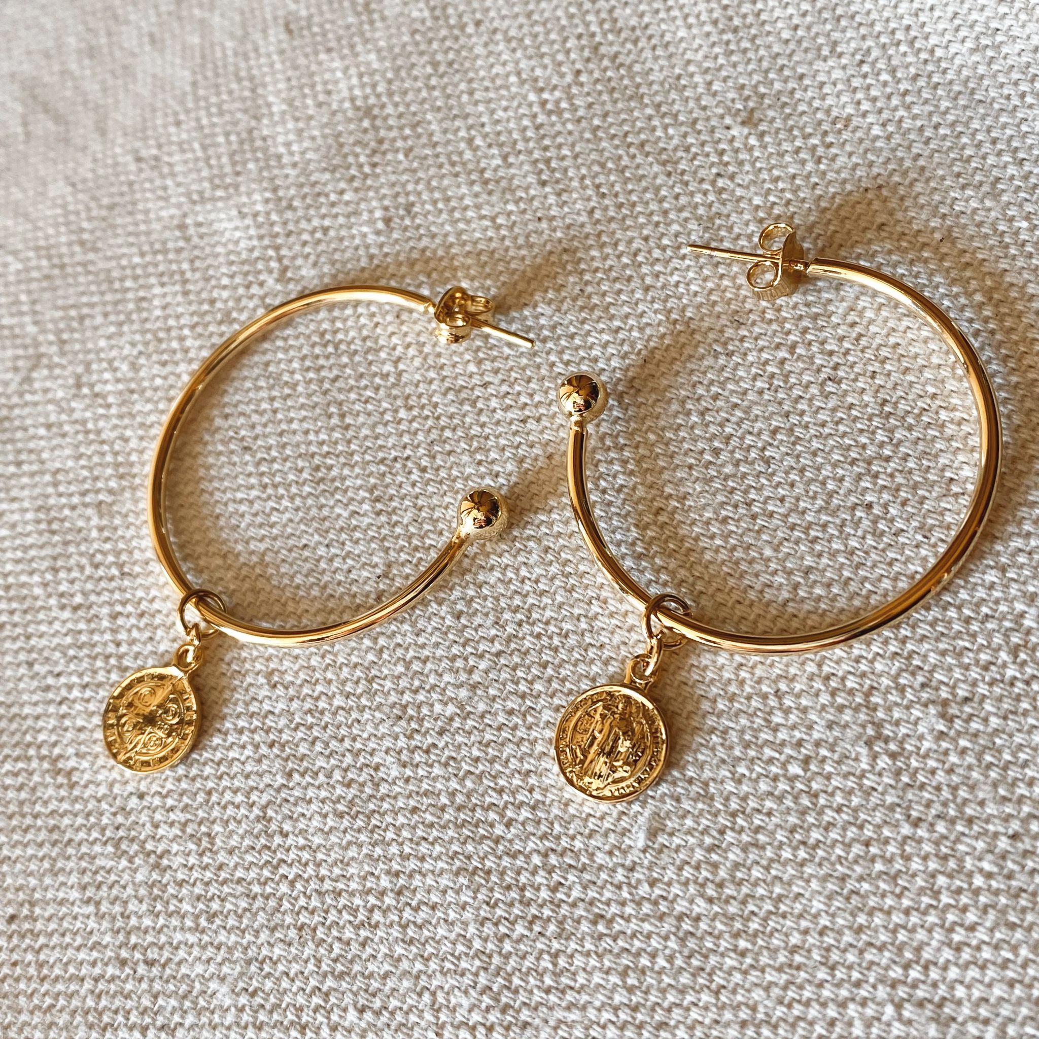 C Hoop with charm - Donna Italiana ®